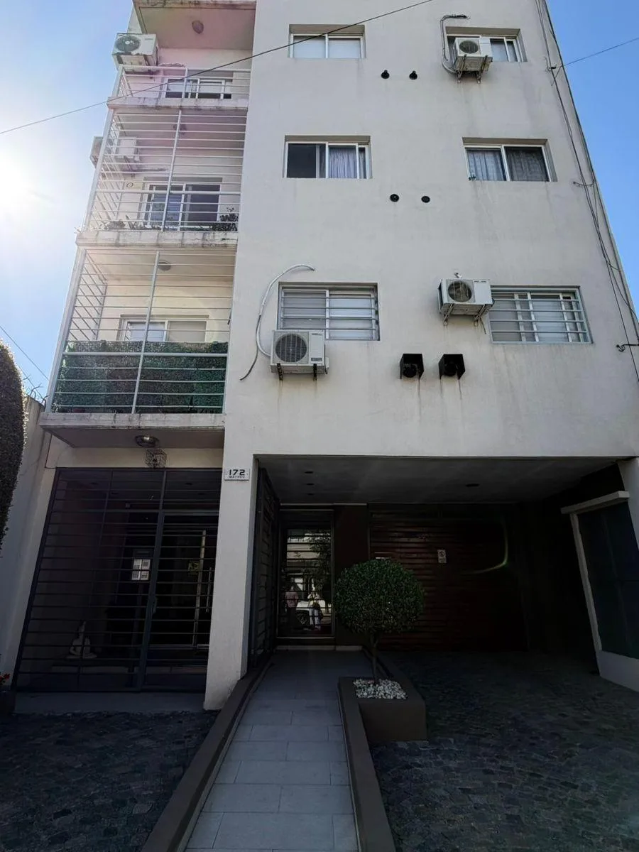 Two-bedroom three-room apartment in Quilmes Centro