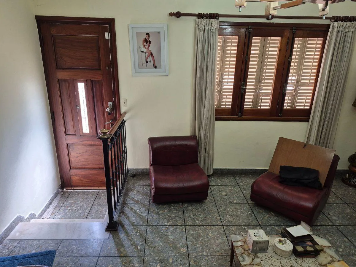 Casa de 3 ambientes com vaga de garagem em Avellaneda