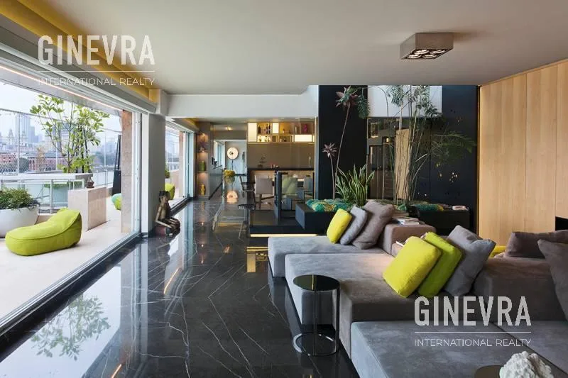 Four-bedroom duplex apartment in Puerto Madero