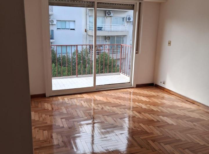 Two-room apartment on the street in Villa Crespo