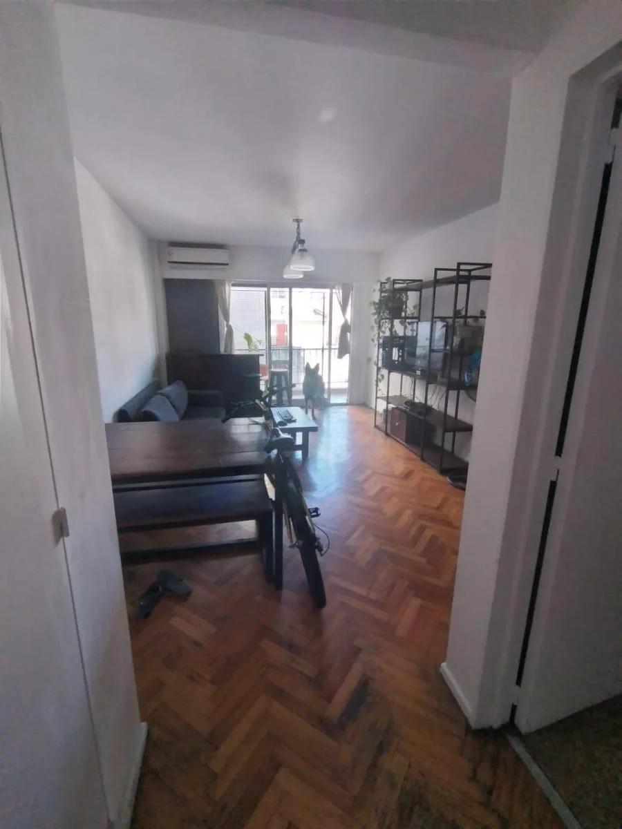 Two-bedroom apartment in Recoleta