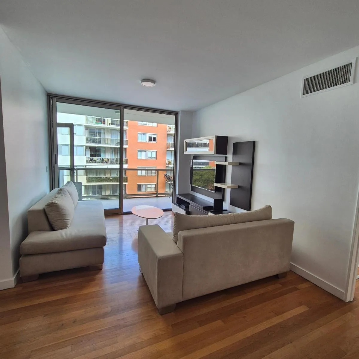 Apartamento de três ambientes mobiliado em Puerto Madero