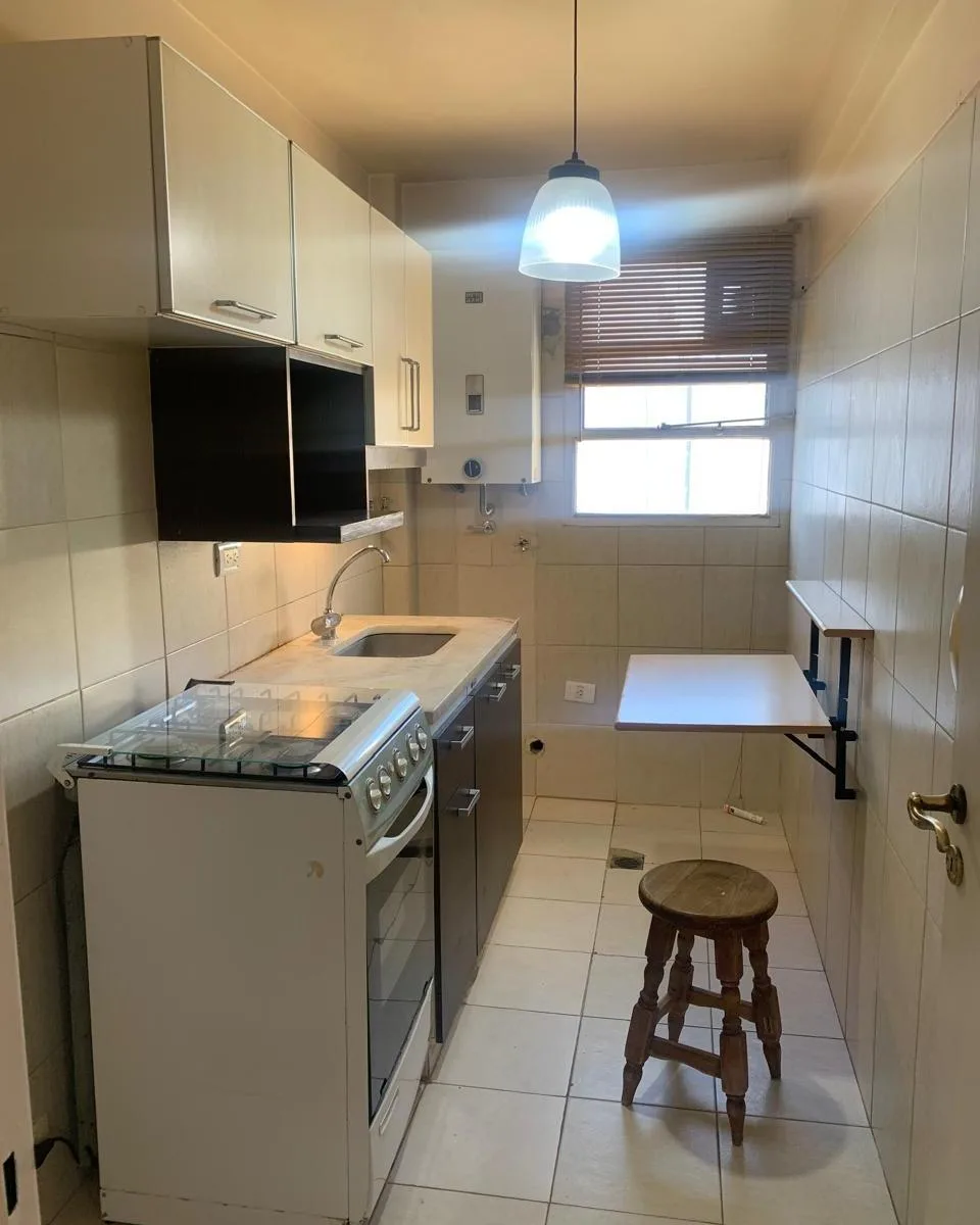 Departamento de 2 ambientes con balcón al frente en Parque Chacabuco