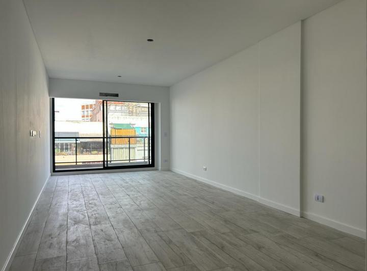 Monoambiente divisible con balcón en Chacarita