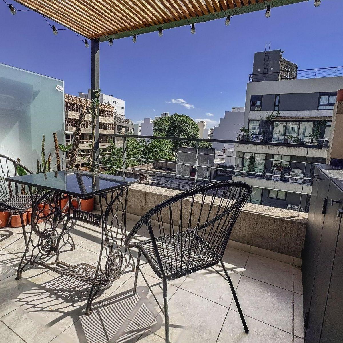 Departamento dúplex de 2 ambientes amoblado en Parque Chas