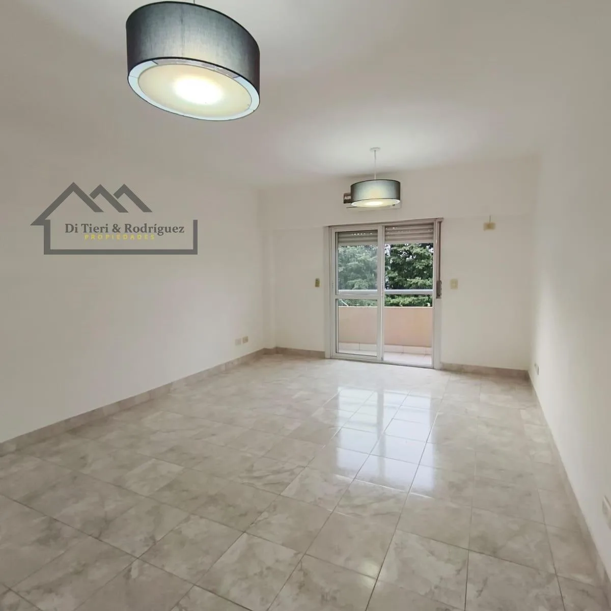 Квартира с 1 спальней и балконом в Martín Coronado, Tres de Febrero