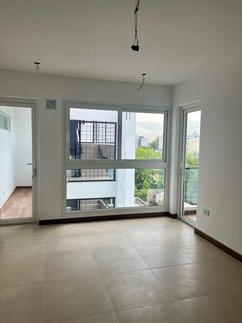 Departamento de 2 ambientes con cochera en Tigre