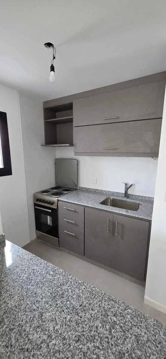 Departamento 2 Amb con Balcon, Nuevo a Estrenar! Pleno Centro Comercial de Caseros!