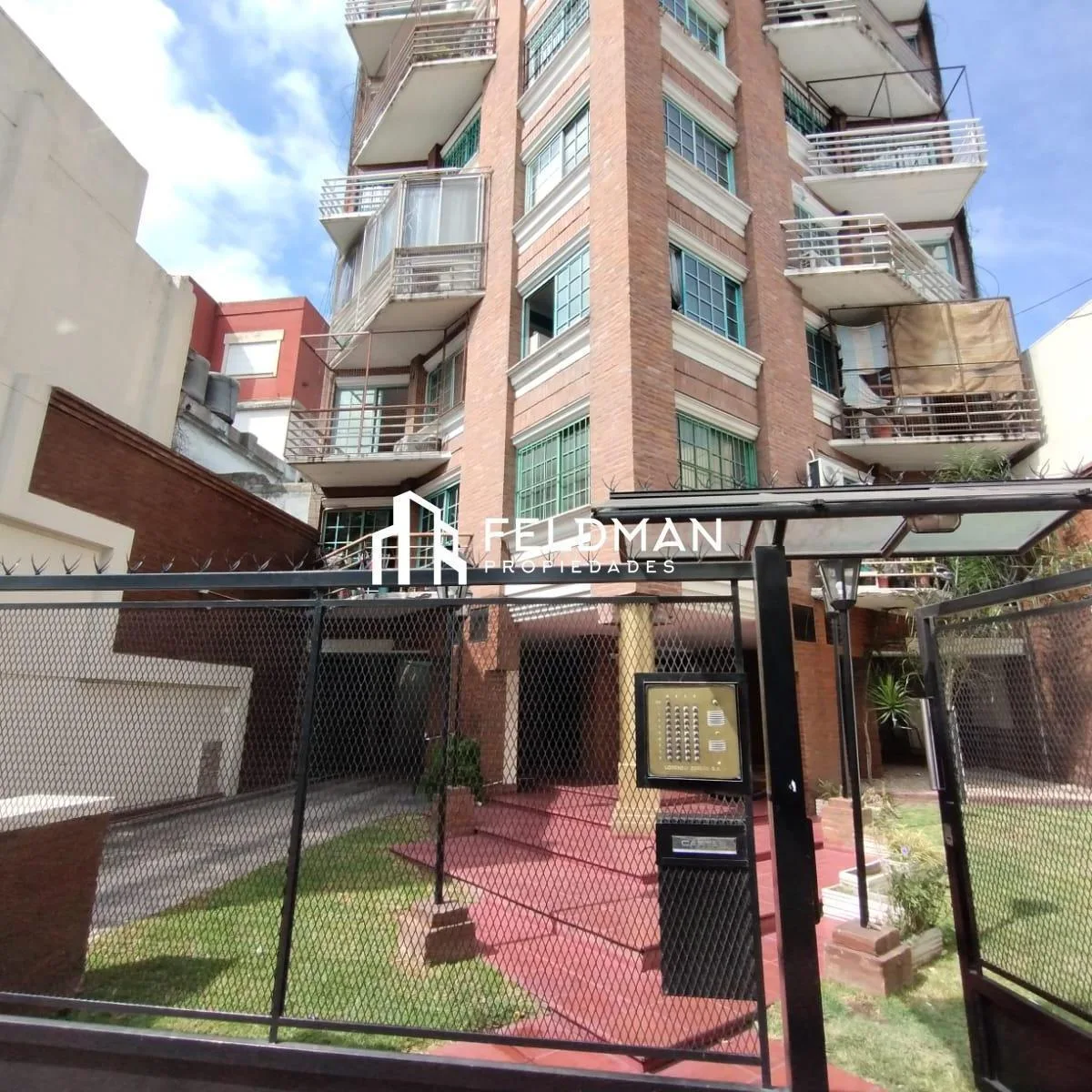 Departamento de 2 ambientes con balcón en Morón