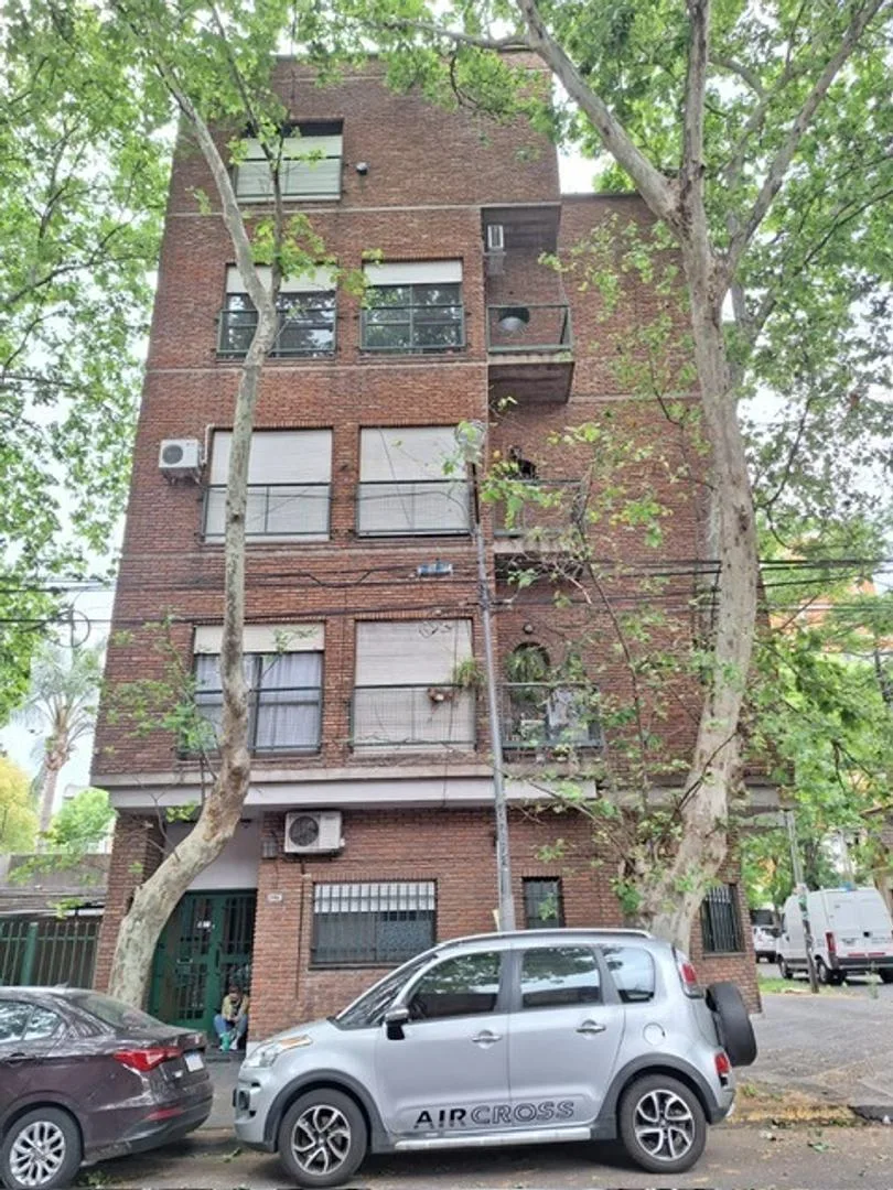 Apartamento de 2 ambientes com 1 dormitório no centro de General San Martín