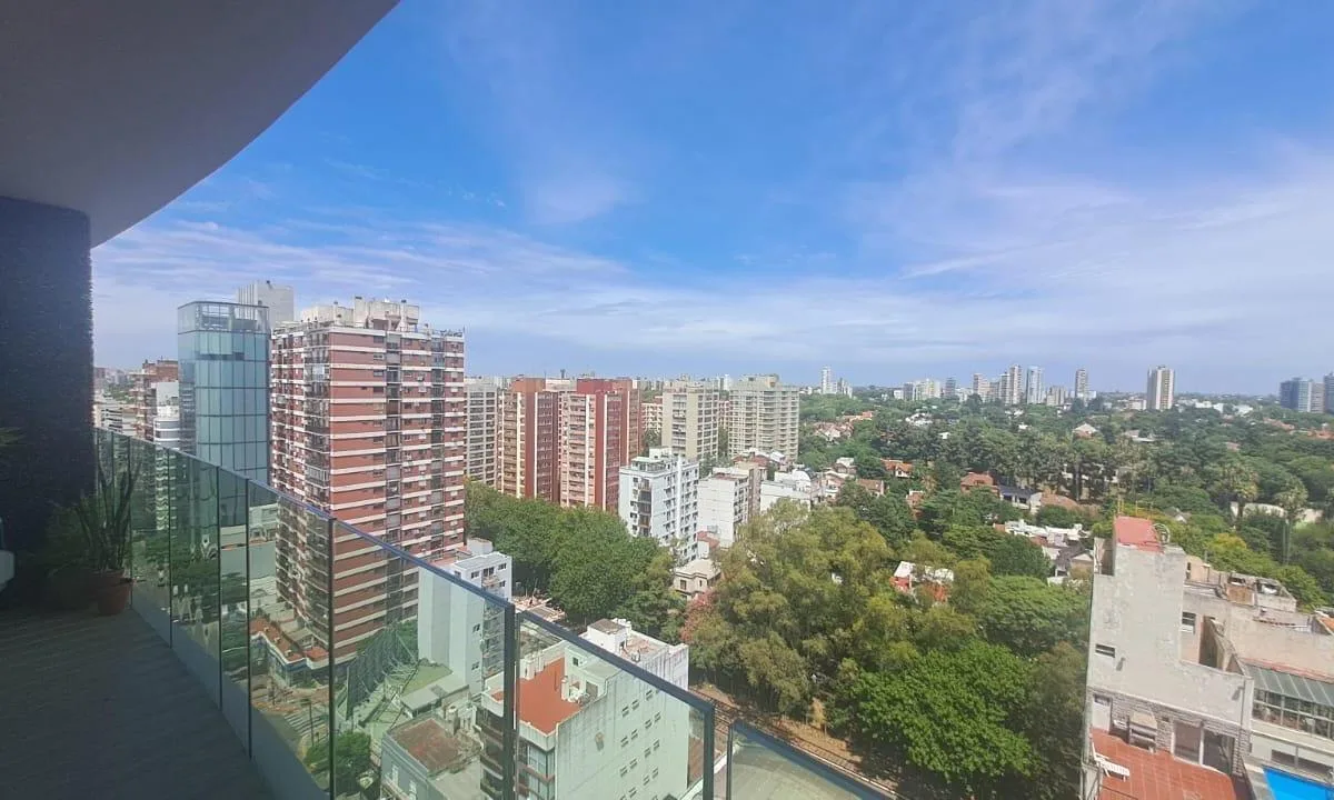 Two-room apartment with balcony and assigned parking in Vicente López