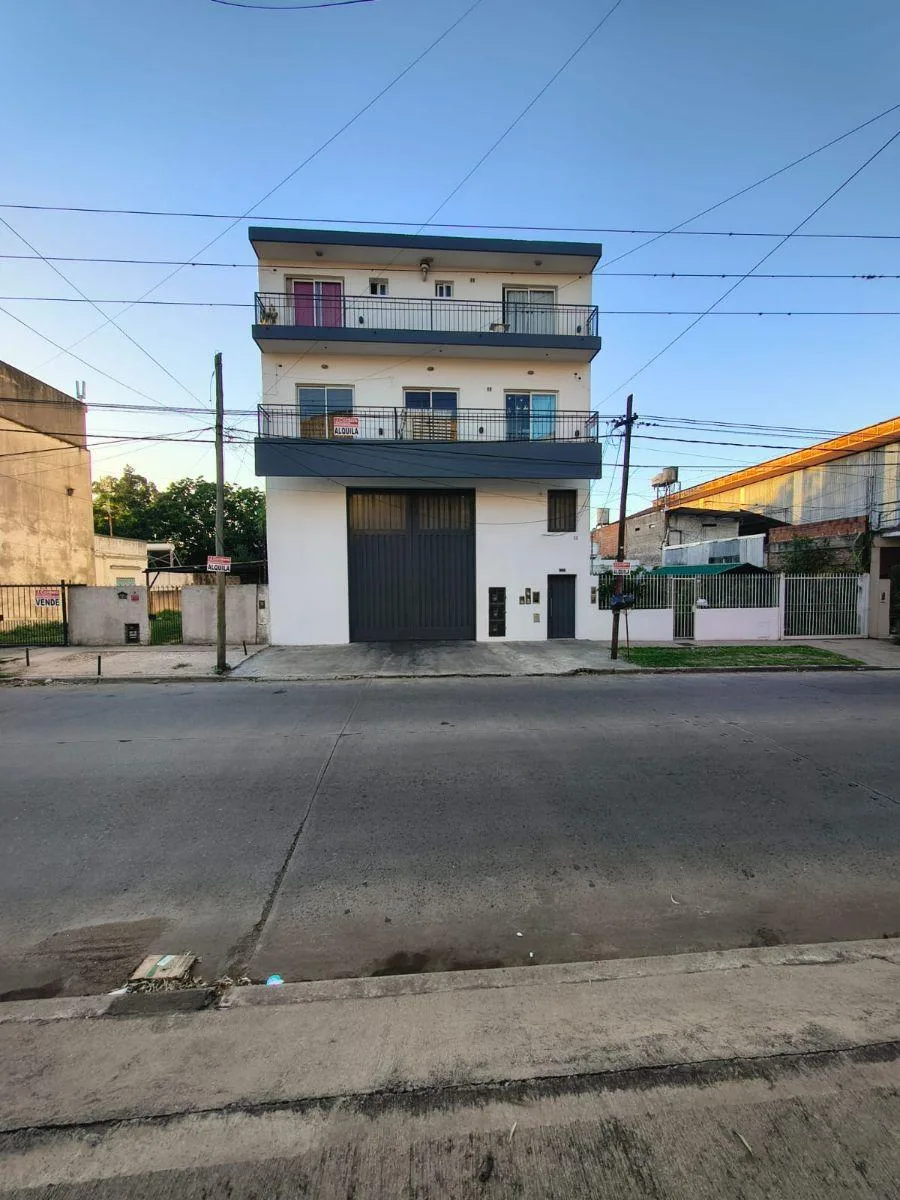 Alquiler Departamento en 1° Piso Quilmes Oeste