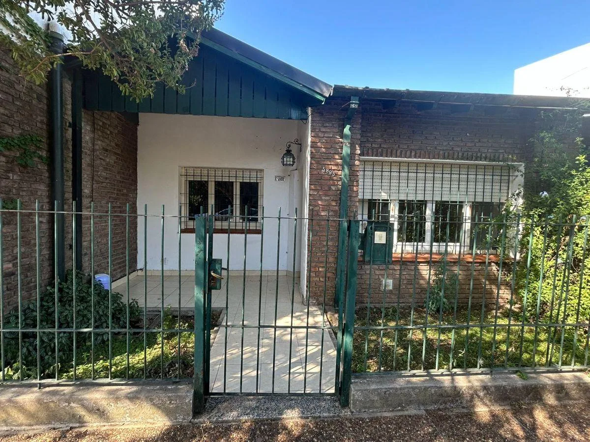 Three-room house to rent in Carapachay, Vicente López