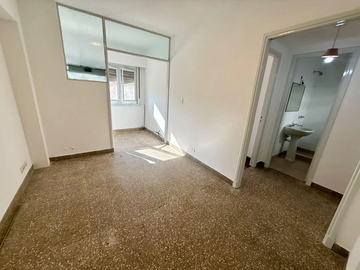 Apartamento de 2 ambientes com terraço em Martínez