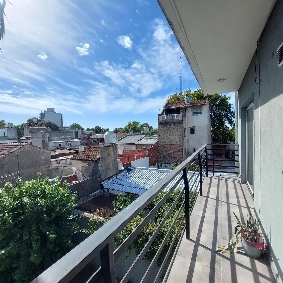 Departamento de 3 ambientes con cochera cubierta en General San Martín