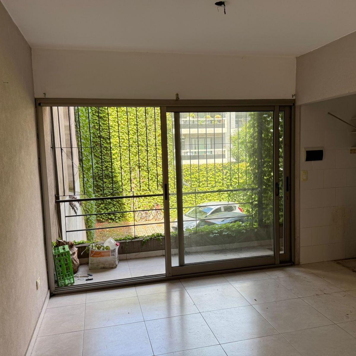 Квартира-студия с возможностью перепланировки и парковкой в Colegiales