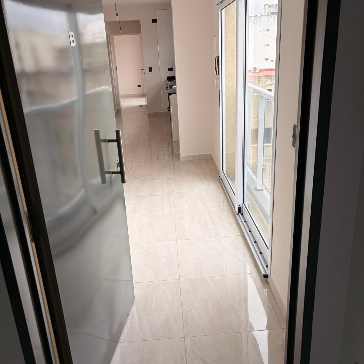 Apartamento de dois ambientes novo (nunca habitado) em Balvanera
