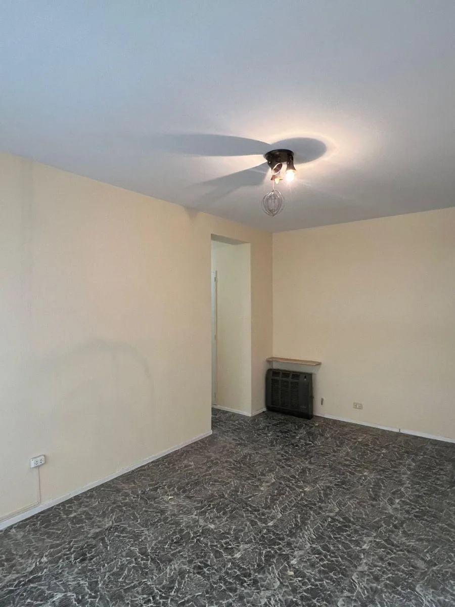 Three-room apartment near Temperley station