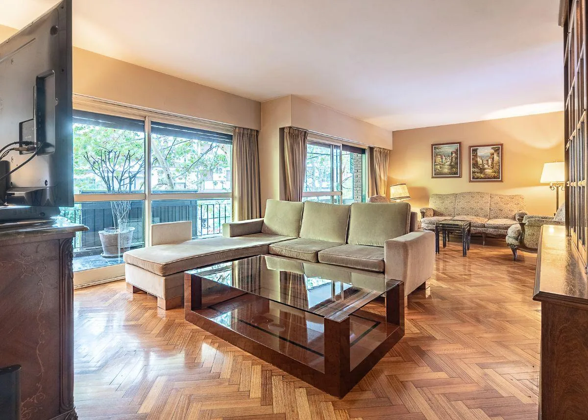 Departamento de 240 m&sup2; con 3 Dorm. en Venta y Alquiler en Recoleta