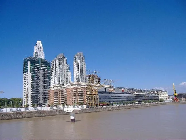 Apartamento de 2 ambientes mobiliado com 70 m² em Puerto Madero