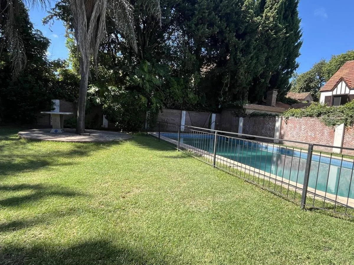 Casa em La Horqueta com piscina