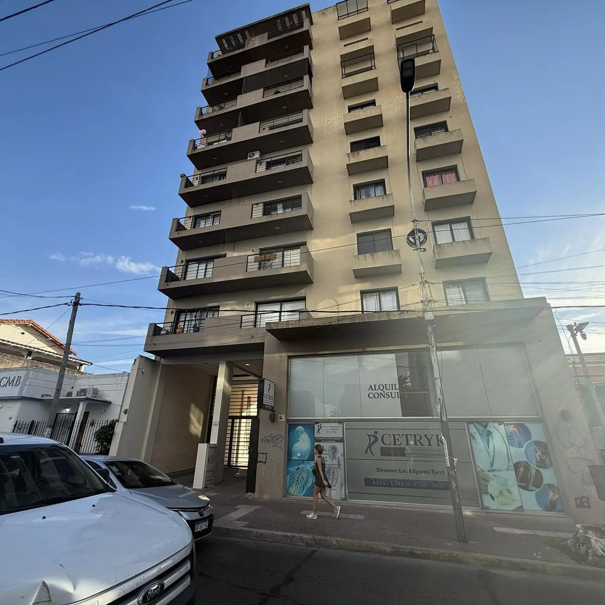 Departamento Dos Ambientes con Cochera en Alquiler