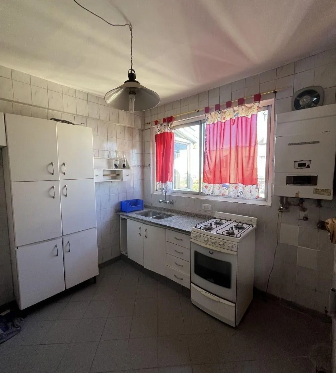 Departamento de 4 ambientes en Flores