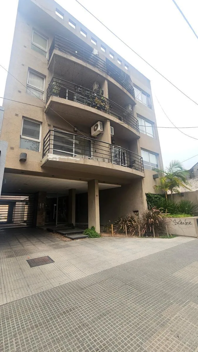 Two-bedroom three-room apartment in Banfield
