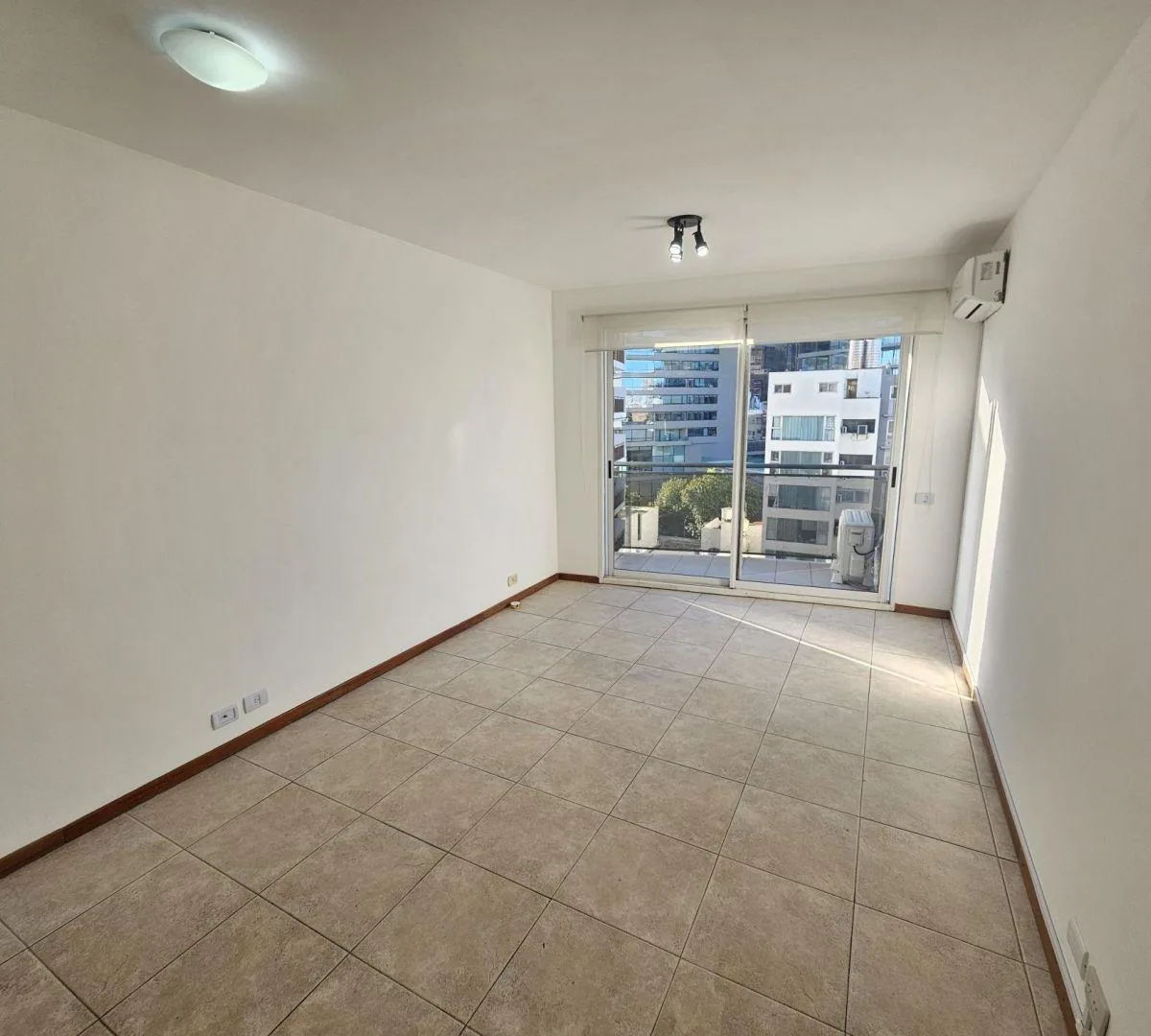 Квартира с 1 спальней и балконом в Núñez