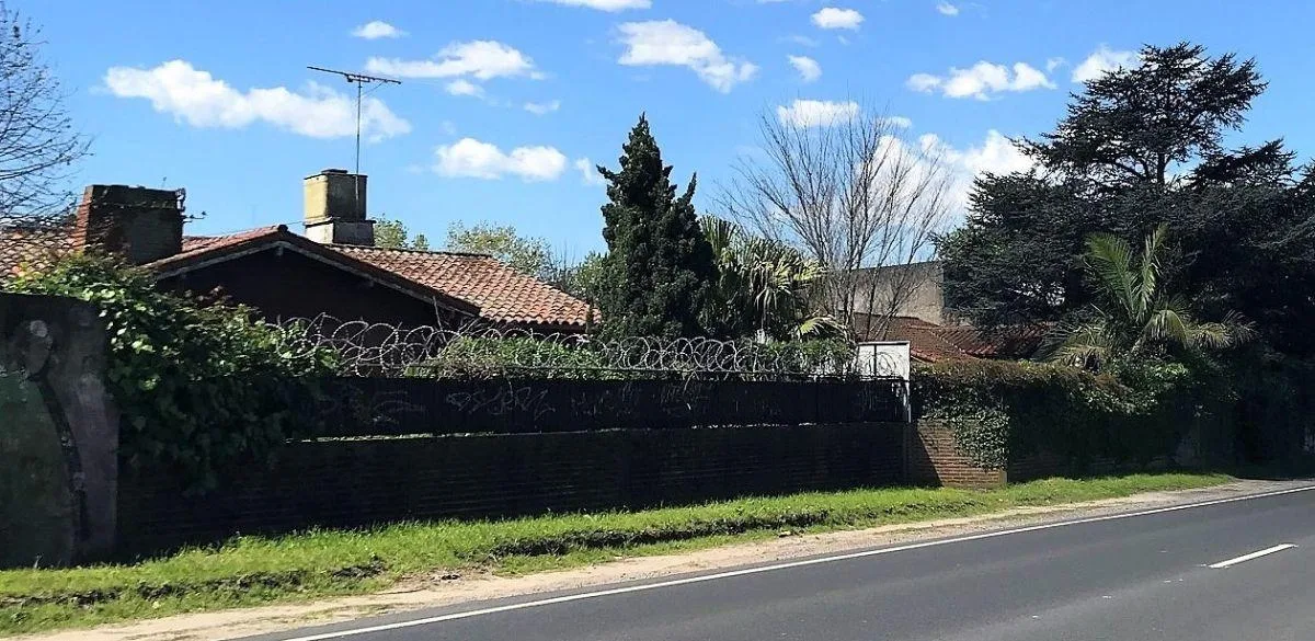 Casa com 4 dormitórios em Gonnet, La Plata