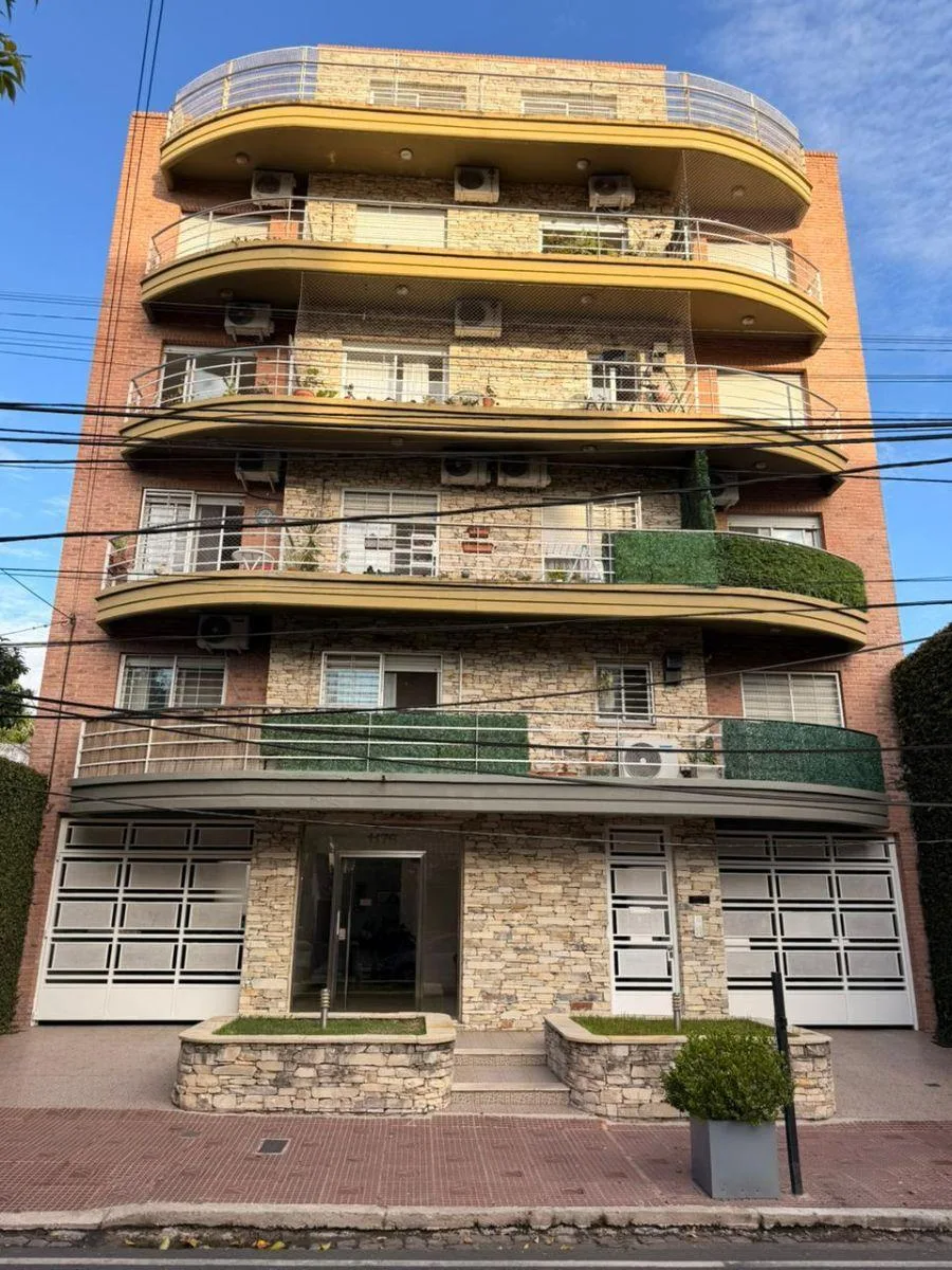 Two-room apartment in Victoria with two balconies, storage room and communal terrace