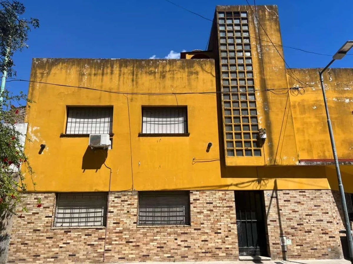 PH 2 Ambientes Muy Luminoso con Terraza Compartida en Arrotea 805