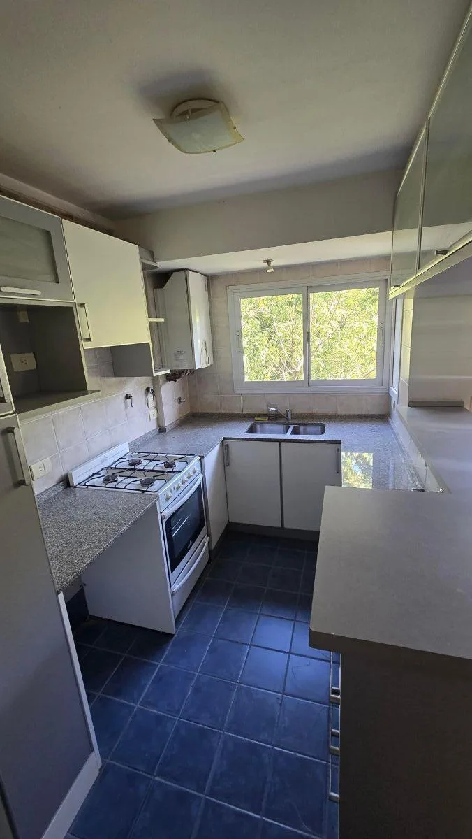 Two-room, one-bedroom apartment with two balconies in Caballito