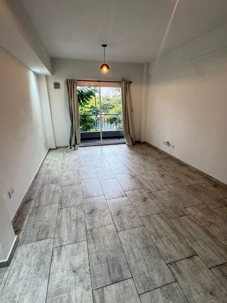 Two-room apartment with balcony in Villa Urquiza
