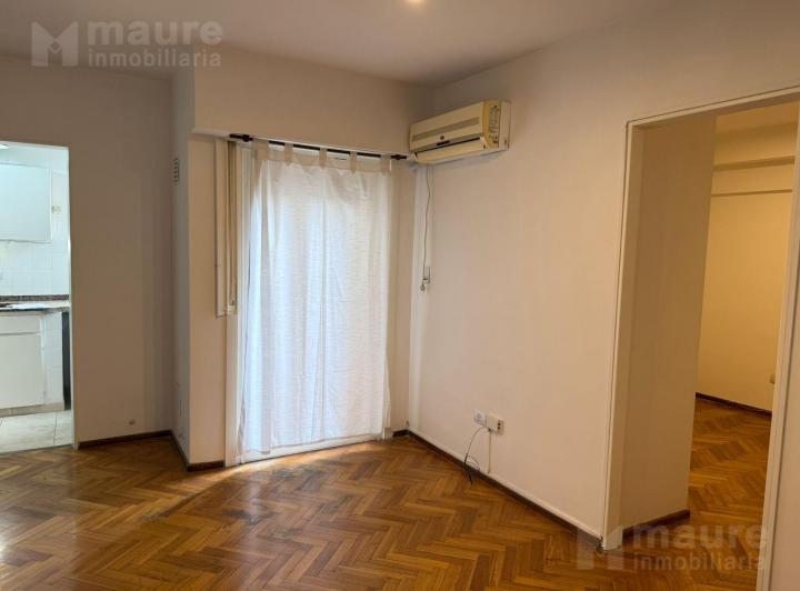 Two-room apartment with balcony in Núñez