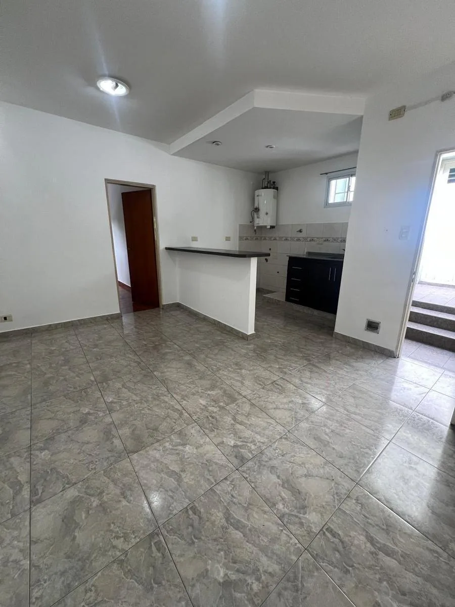 Two-bedroom apartment in Ramos Mejía