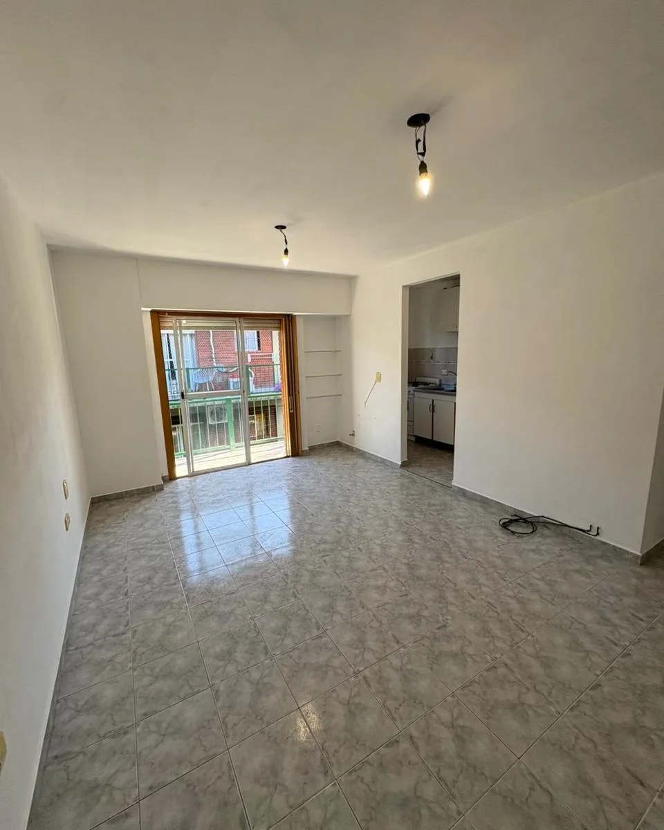 Two-room apartment with balcony in General San Martín