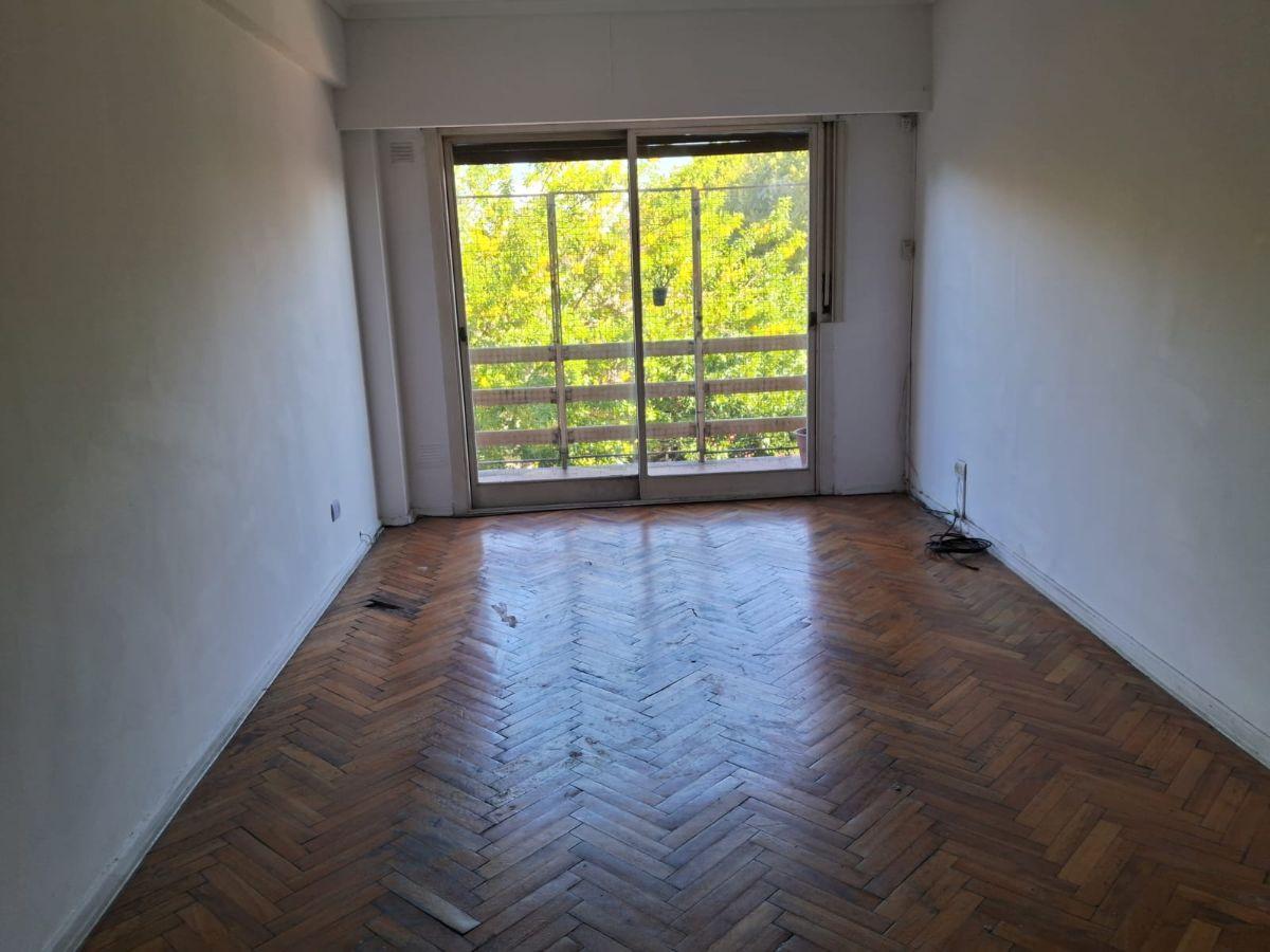 Departamento de 3 ambientes en Versalles