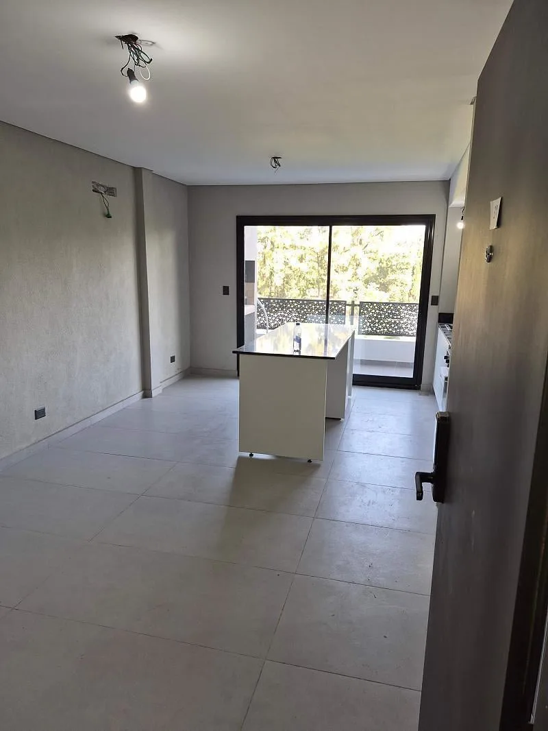 Dois ambientes com vaga em Alquiler