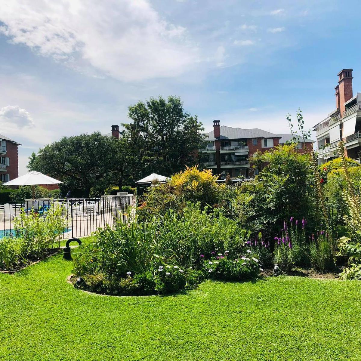 Квартира с 1 спальней и (закреплённым) парковочным местом в San Isidro