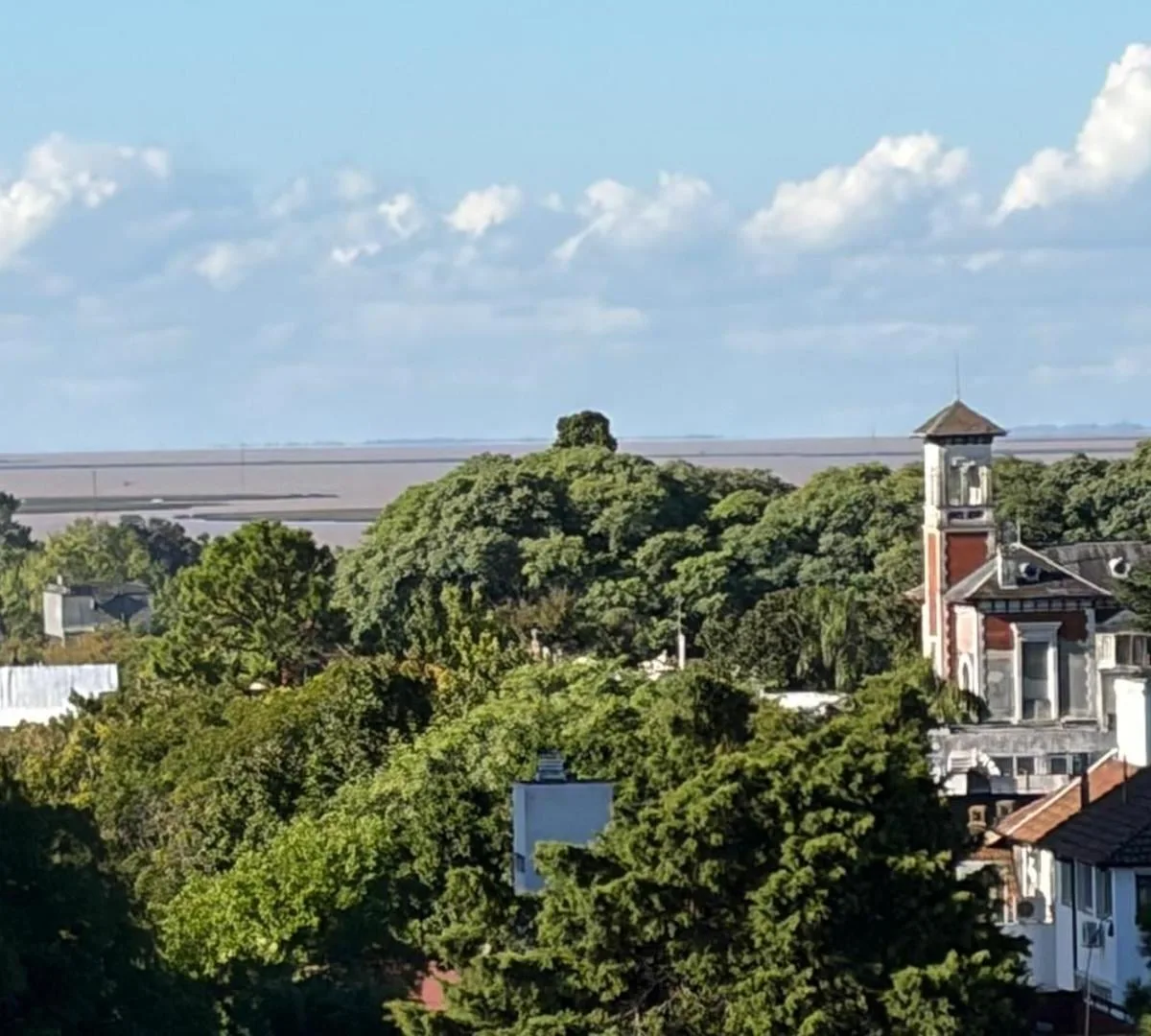 Apartamento de três ambientes com vaga de garagem em San Isidro
