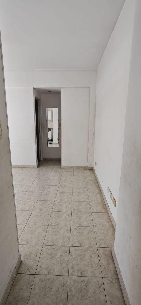 Apartamento de 1 dormitório de fundos em Villa General Mitre