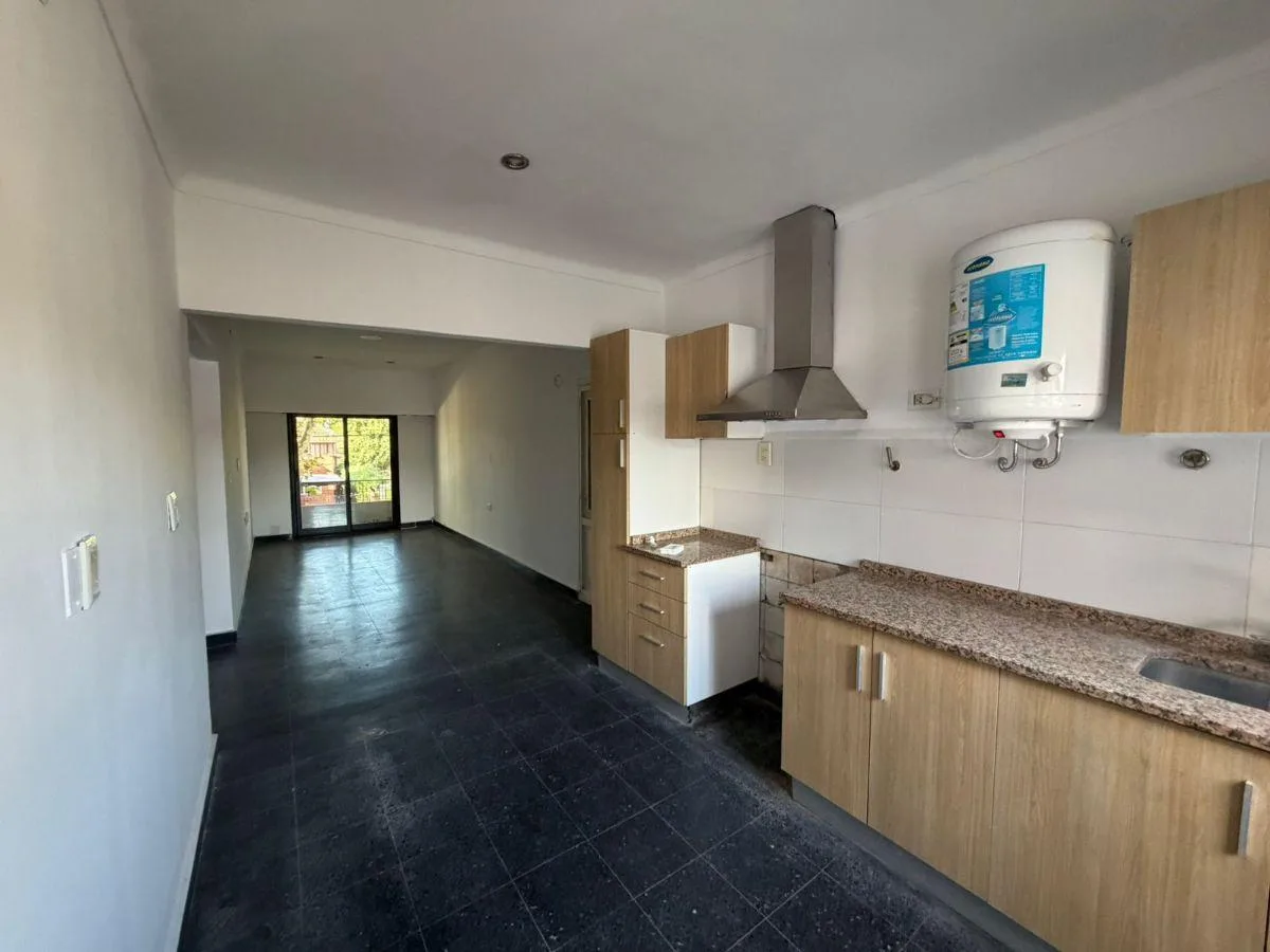 Lindo Departamento 3 Ambientes en Alquiler en Planta Alta, en Muy Buena Zona!