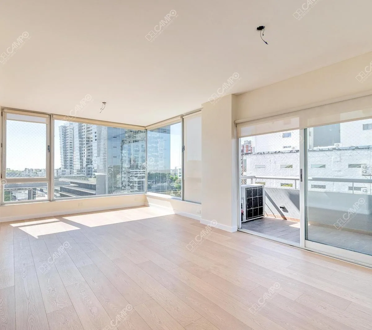Apartamento de três ambientes com vaga de garagem em Vicente López