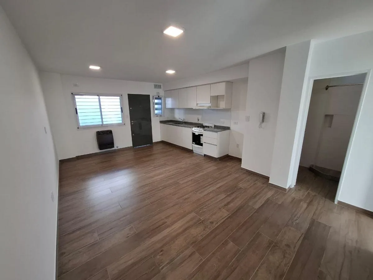 PH de três ambientes novo (nunca habitado) em Lomas de Zamora