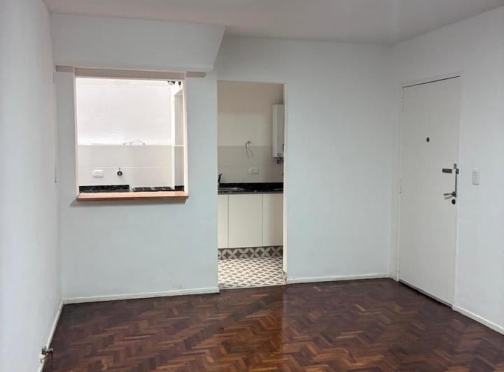 Refurbished two-room apartment in Villa Urquiza