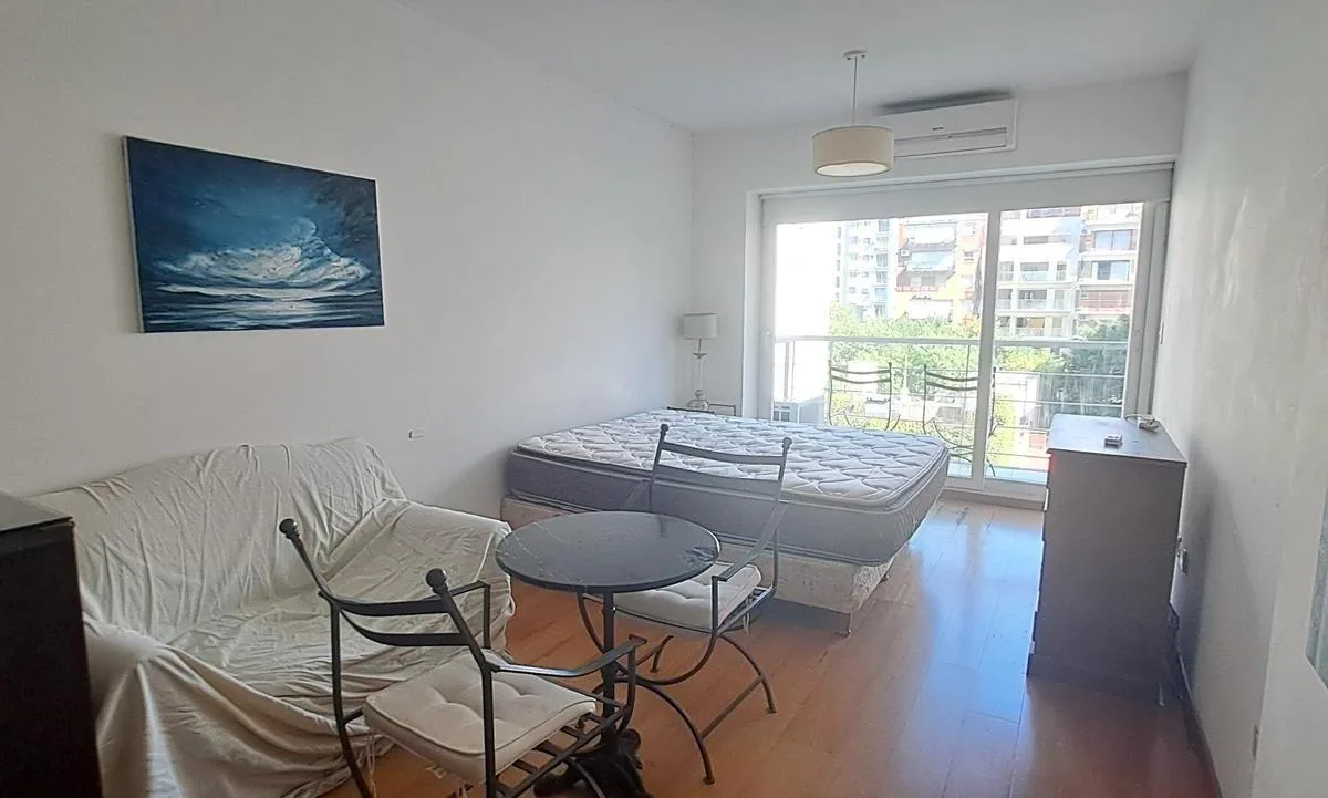 Kitnet mobiliada com varanda em Las Cañitas, Palermo