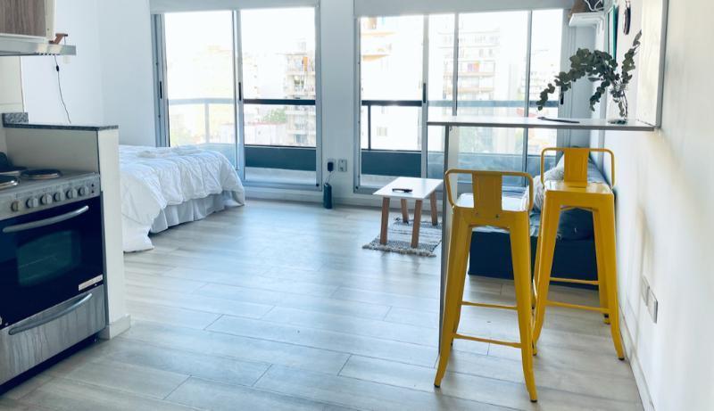 Kitnet mobiliado com varanda em Villa Crespo