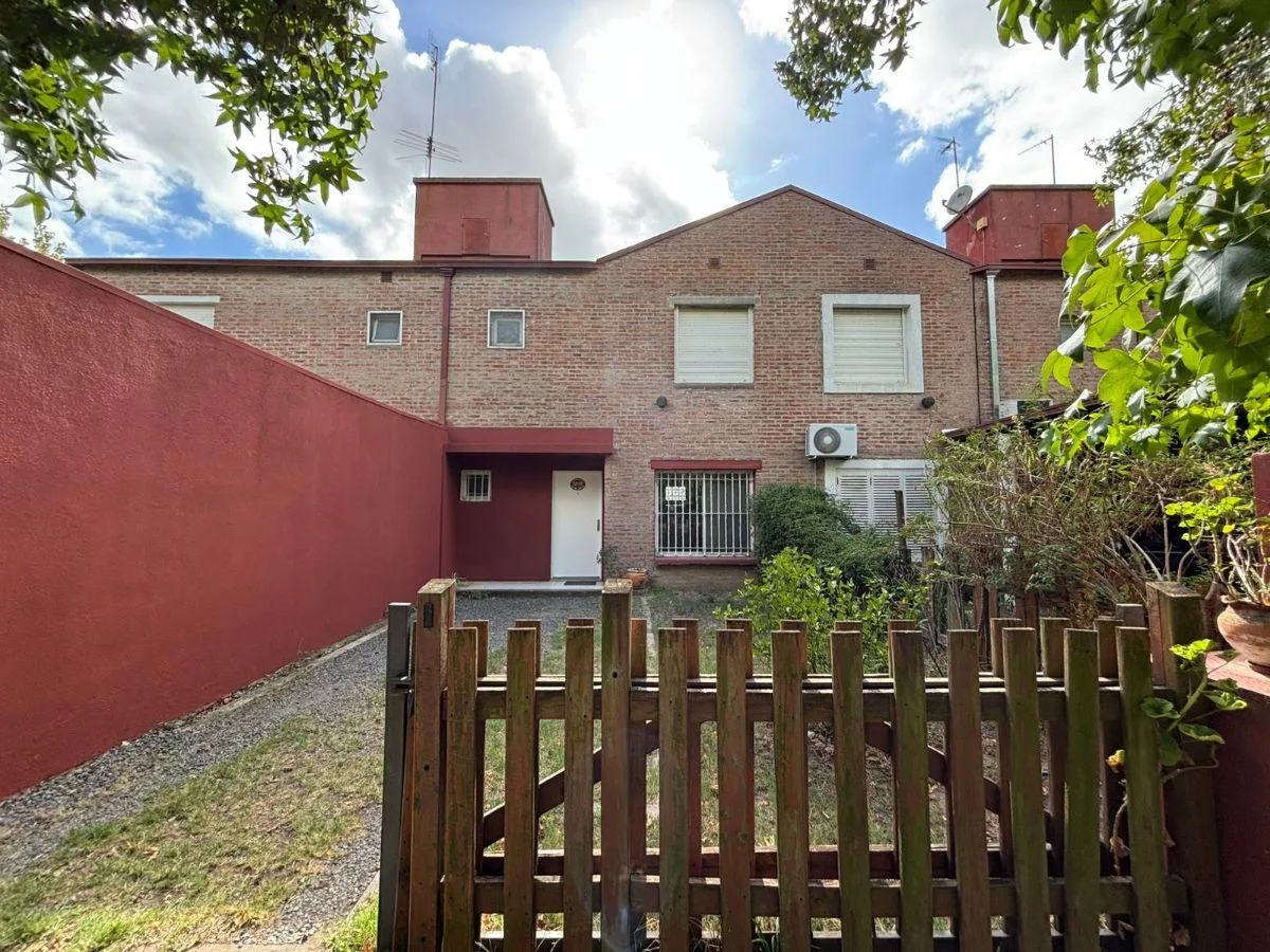 PH duplex de 3 dormitórios em Esteban Echeverría