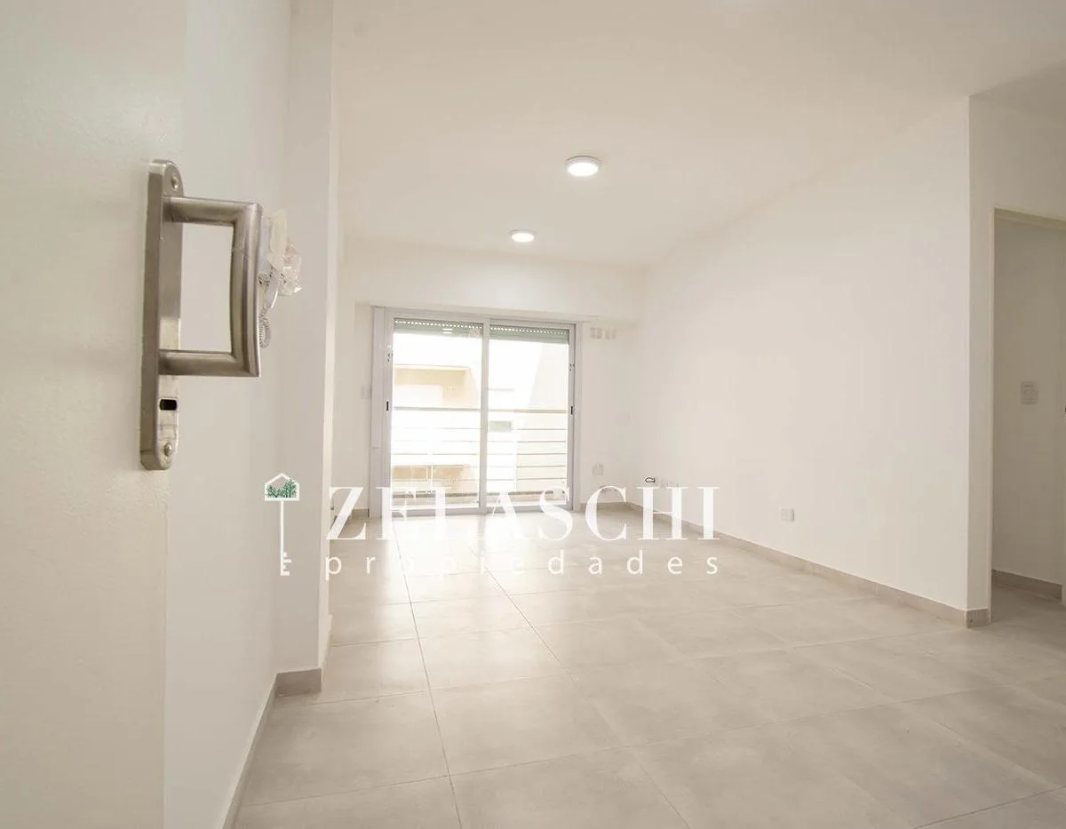 Apartamento de dois ambientes novo no Martin Coronado